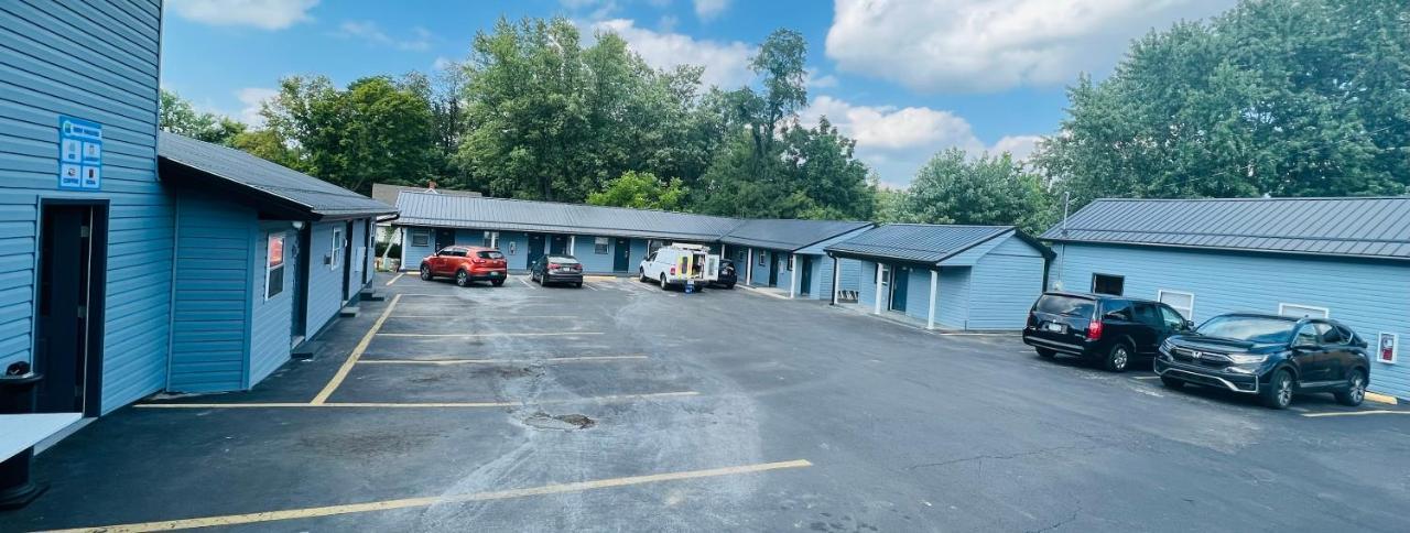 Hillsboro Inn & Suites מראה חיצוני תמונה